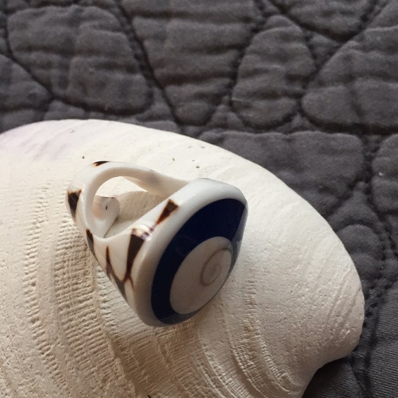 Shell Ring Handmade in Greece - Picture 4 of 6